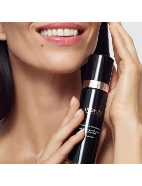 111Skin Black Diamond Emulsion Осветительная эмульсия с увлажняющим эффектом для лица и шеи