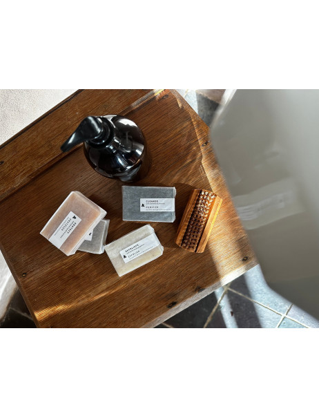 Aqua Oleum Nourish Soap Rose Geranium and Cedarwood Живильне тверде ароматичне мило Герань і кедр