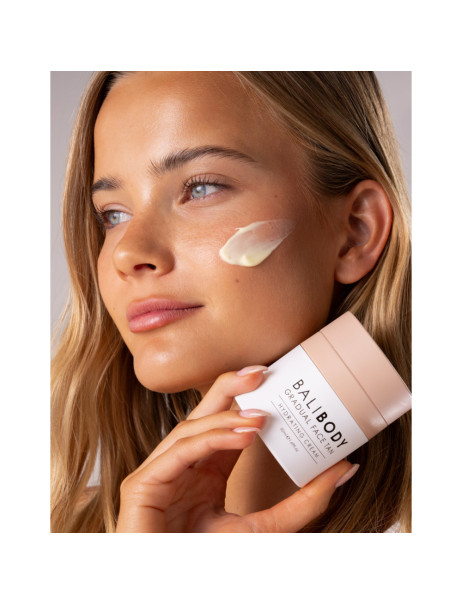 Увлажняющий крем с автозагаром Gradual Face Tan от Bali Body