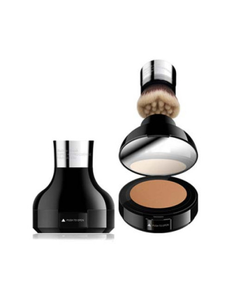 Cailyn Тональна основа з HD покриттям і пензлем Built-In Brush Super HD Pro Coverage Foundation