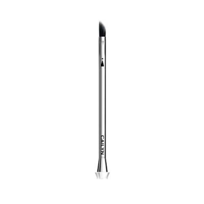 Cailyn Профессиональная кисть для подводки  02 Icone Winged Eyeliner Brush