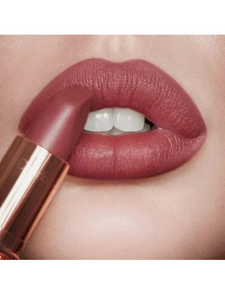 Charlotte Tilbury Matte Revolution Матова помада для губ