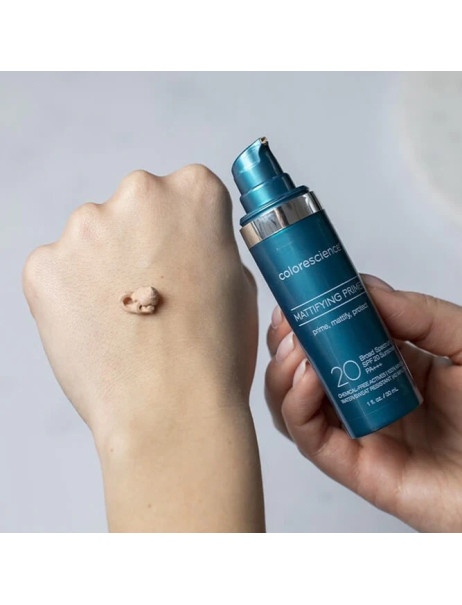 Матуючий крем-перфектор SPF 20 Mattifying