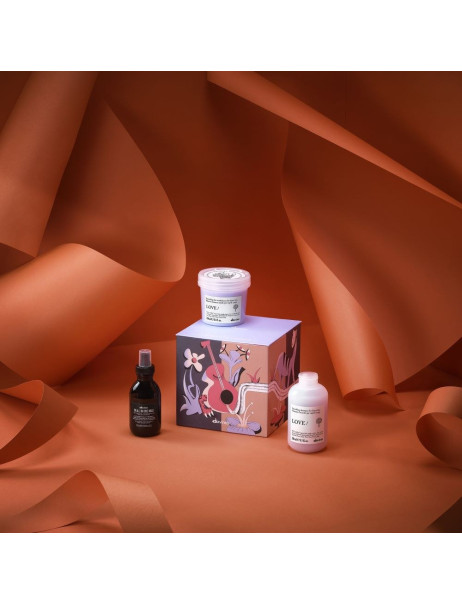 Davines Love Smooth Kit Подарунковий набір для розгладження неслухняного волосся