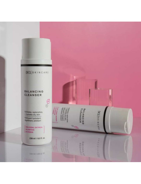 DCL Balancing Cleanser Мультифункціональний кремовий очисник для сухої шкіри