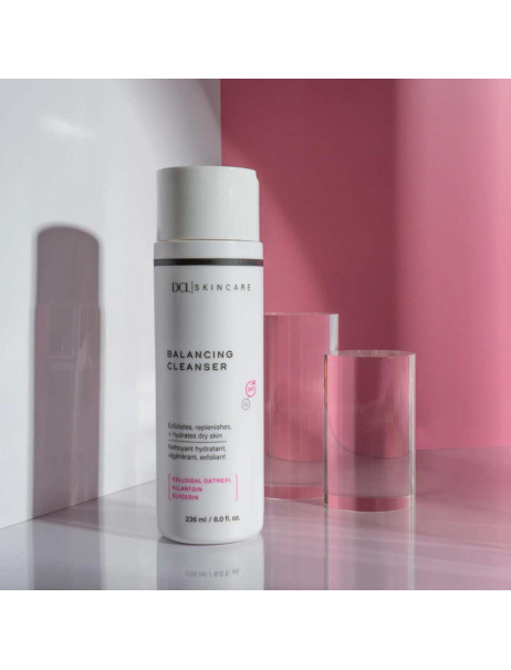 DCL Balancing Cleanser Мультифункціональний кремовий очисник для сухої шкіри