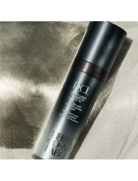 DCL Ultra Light Hydrator SPF 30 Легкий флюид из SPF 30 для склонной к акне кожи