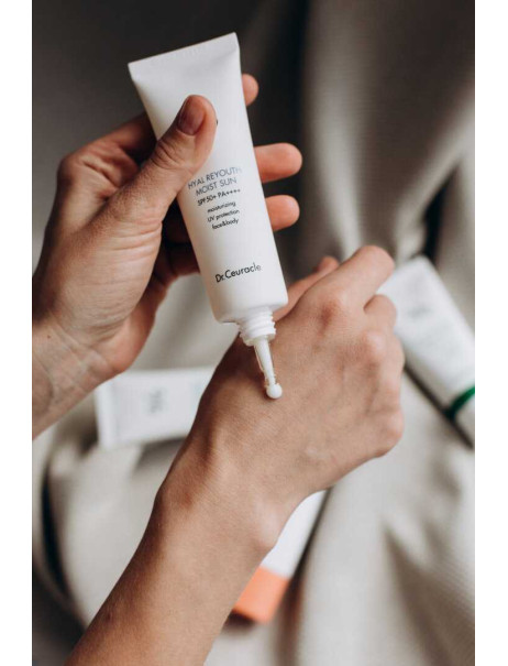 Dr.Ceuracle Hyal Reyouth Moist Sun SPF 50+/PA++++ Увлажняющий солнцезащитный крем