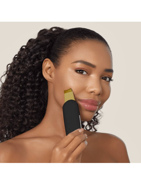 Geske MicroCurrent Skin Scrubber & Blackhead Remover Мікрострумовий скрабер для шкіри та усунення чорних точок 9 в 1