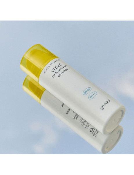Goodal Green Tangerine Vita C Dark Spot Care Sun Serum SPF50+ PA++++ Сонцезахисна освітлювальна сироватка з вітаміном С