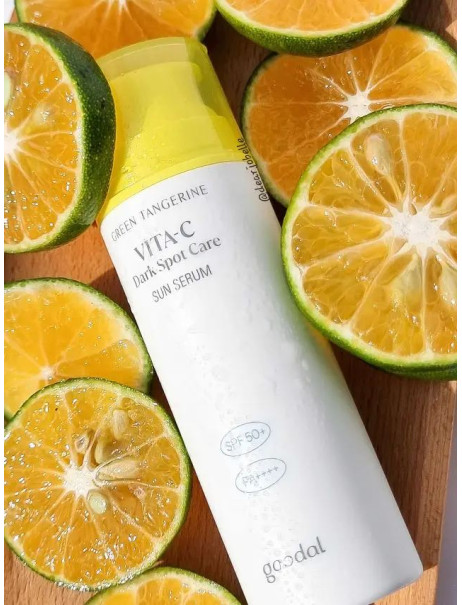 Goodal Green Tangerine Vita C Dark Spot Care Sun Serum SPF50+ PA++++ Сонцезахисна освітлювальна сироватка з вітаміном С