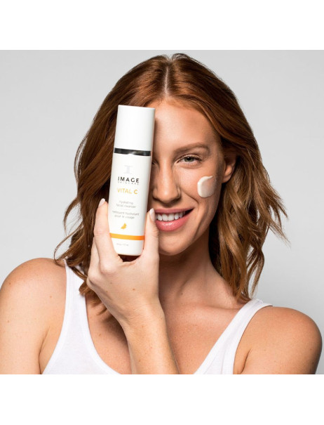 Image Skincare Vital C Hydrating Facial Cleanser Очищуюче молочко з вітаміном С