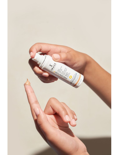 Daily Perfecting Primer SPF 50 від Image Skincare