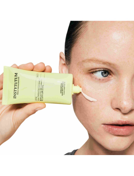 Instytutum Sunscription Dark Spot Defence SPF50 Next-Gen Сонцезахисний крем проти пігментних плям 3-в-1 для УФ-захисту, освітлення та догляду за шкірою