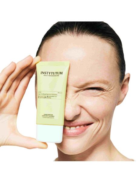 Instytutum Sunscription Dark Spot Defence SPF50 Next-Gen Сонцезахисний крем проти пігментних плям 3-в-1 для УФ-захисту, освітлення та догляду за шкірою