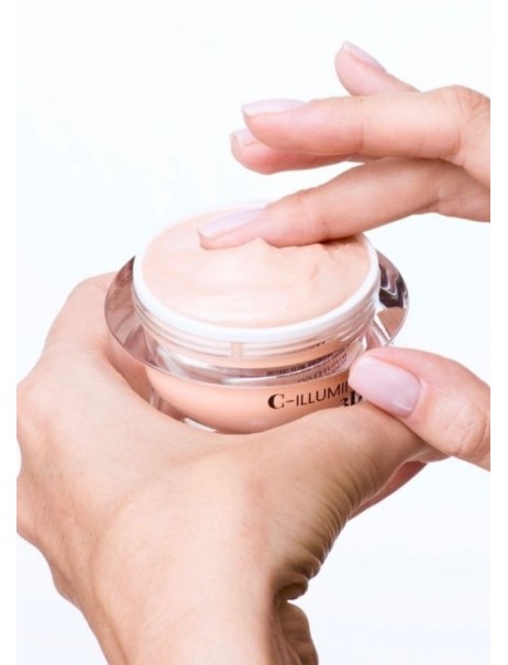 Крем для лица с эффектом сияния INSTYTUTUM C-Illuminating 3D Moisturizer
