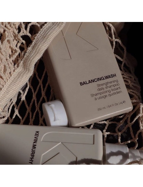 Kevin.Murphy Balancing.Wash укрепляющий шампунь для ежедневного применения