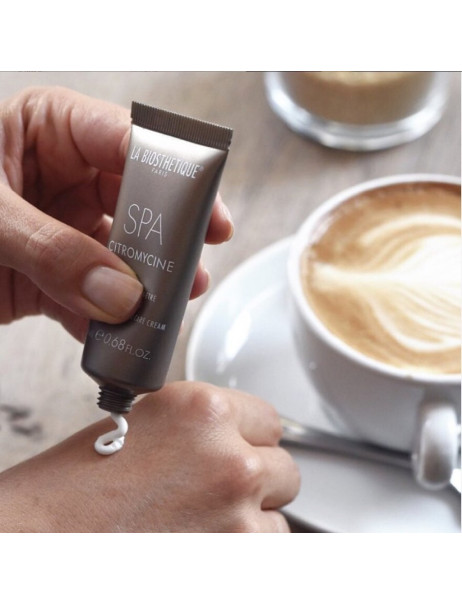 La Biosthetique SPA Citromycine Крем для рук регенерирующий с витаминами и маслами герани и лимона