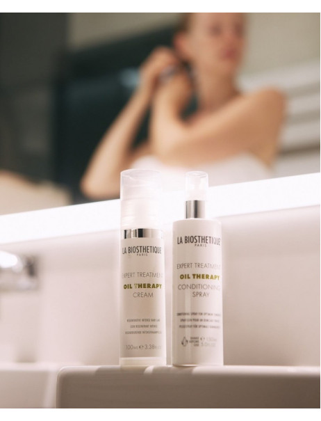 Крем для м'якості та блиску волосся La Biosthetique Oil Therapy