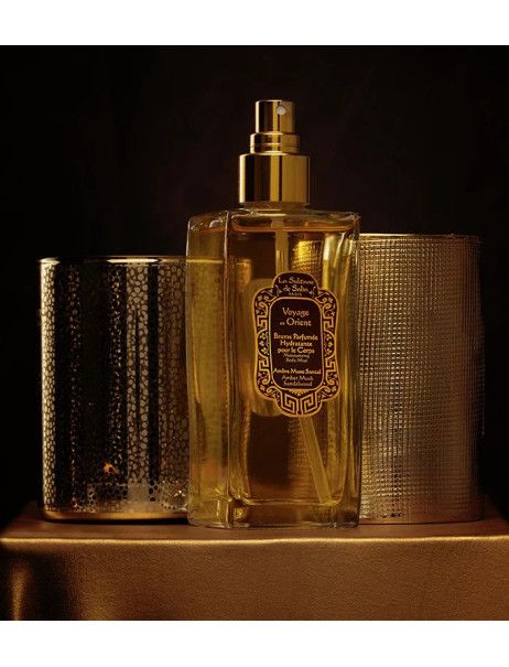 La Sultane De Saba Vouage en Orient Moisturizing Body Mist Amber, Musk, Sandalwood Зволожуючий парфумований міст для тіла Амбра, Мускус та Сандал
