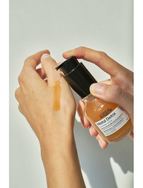 L’Oréal Professionnel Metal Detox Oil Олійка для зменшення ламкості та проти небажаної зміни кольору