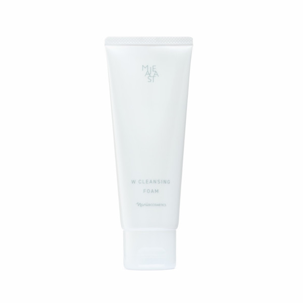 Majesta W Cleansing Foam Очищаюча пінка для вмивання