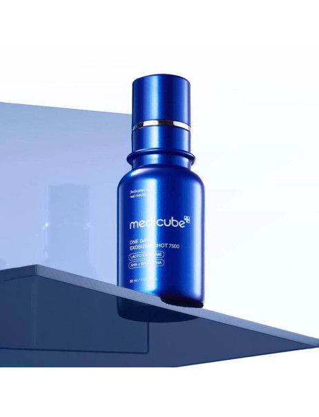 Medicube One Day Exosome Shot Pore Ampoule 7500 Сыворотка с экзосомами и спикулами для сужения пор