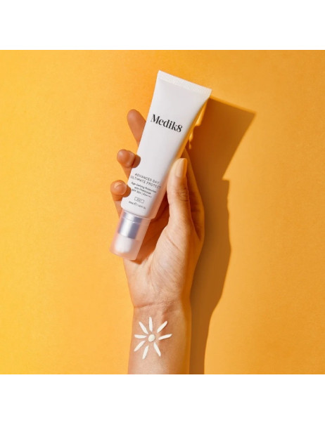 Солнцезащитный крем Medik8 SPF50