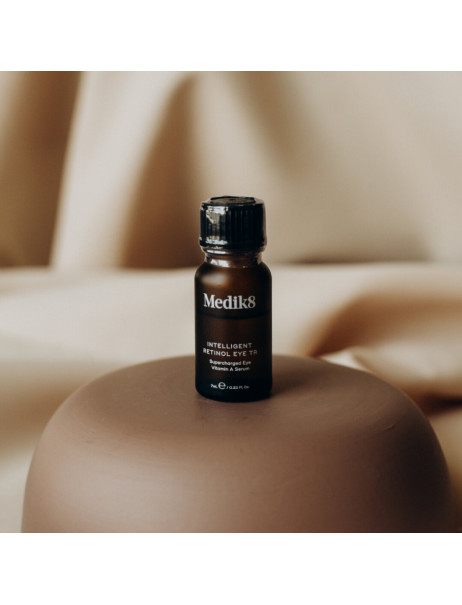 Medik8 Intelligent Retinol Eye TR Ночная сыворотка для зоны вокруг глаз с ретинолом