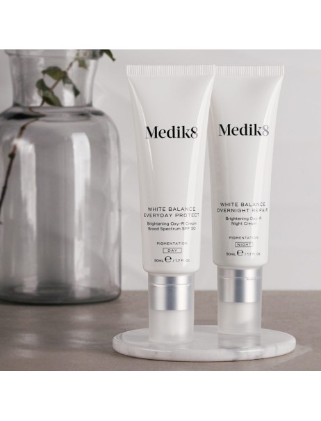 Medik8 White Balance® Everyday Protect Освітлюючий крем з Oxy-R і SPF 50 широкого спектра