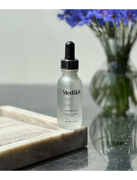 Medik8 Hydr8 B5 Сироватка з гіалуроновою кислотою