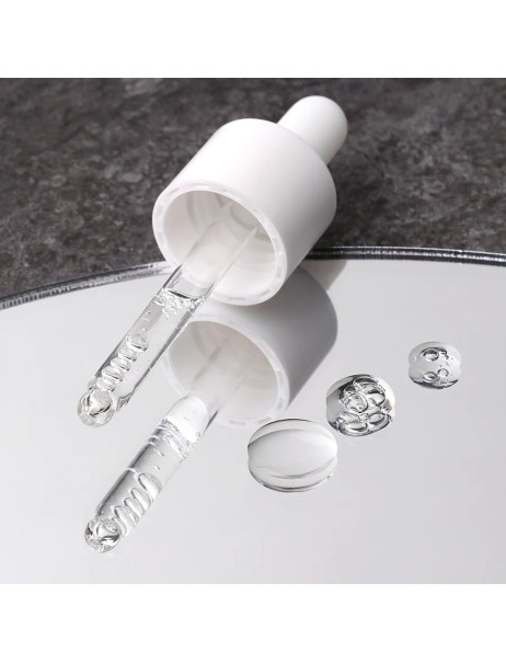 Medik8 Liquid Peptides Пептидний серум із сучасною системою доставки компонентів