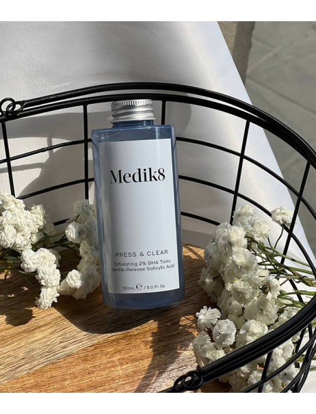 Medik8 Press & Clear Refill Exfoliating 2% BHA Tonic Змінний флакон для тоніка з BHA для проблемної шкіри