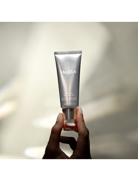 Medik8 Crystal Retinal 6 Нічна крем-сироватка з ретиналем 0,06%