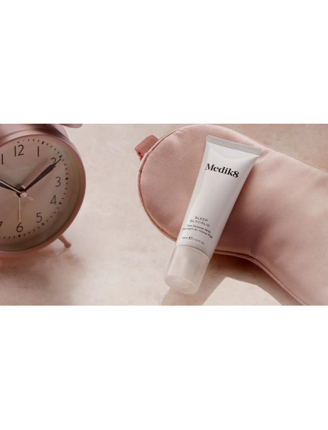 Medik8 Sleep Glycolic Нічна пілінг-сироватка з гліколевої кислотою