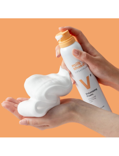 Milk_Shake LifeStyling Volumizing Foam Пінка термозахисна для об’єму та моделювання зачіски
