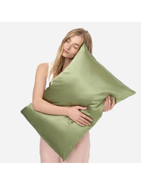MOLODO Silk Mulberry Pillowcase Forest Moss Наволочка из 100% шелка, оливковая