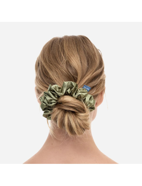 MOLODO Silk Scrunchie Maxi Forest Moss Объёмная резинка из шелка, оливковая