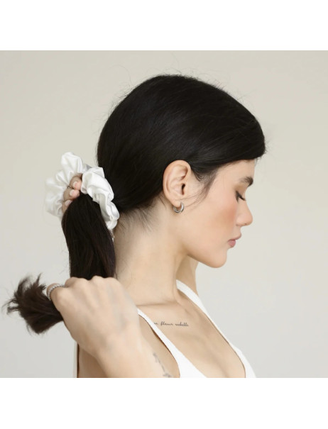 MOLODO Silk Scrunchie Maxi Off White Объёмная резинка из шелка, молочная