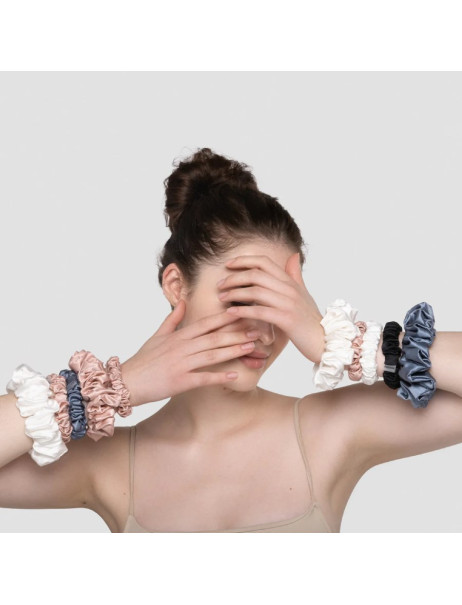 MOLODO Silk Scrunchie Midi Forest Moss Шелковая резинка среднего размера, оливковая