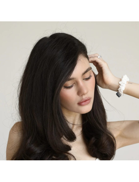 MOLODO Silk Scrunchie Midi Off White Шелковая резинка среднего размера, молочная