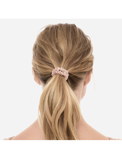 MOLODO Silk Scrunchie Mini Powder Pink Тонкая шелковая резинка для волос, пудровая