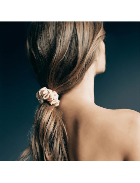MOLODO Silk Scrunchie Mini Powder Pink Тонкая шелковая резинка для волос, пудровая
