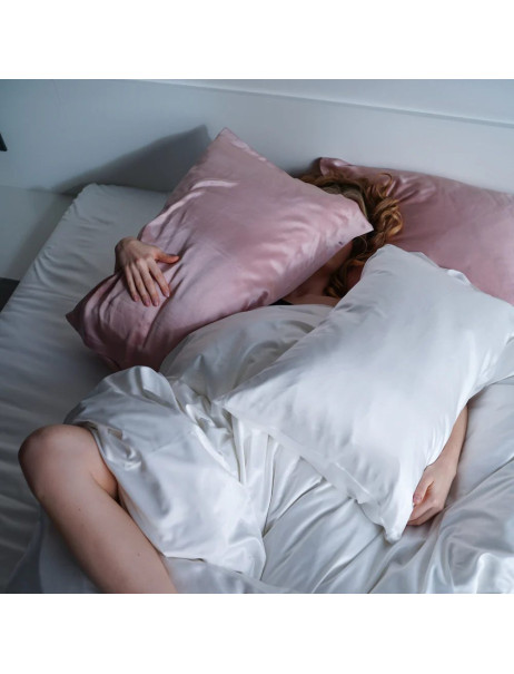 MOLODO Silk Mulberry Pillowcase Off White Наволочка из 100% шелка, молочная