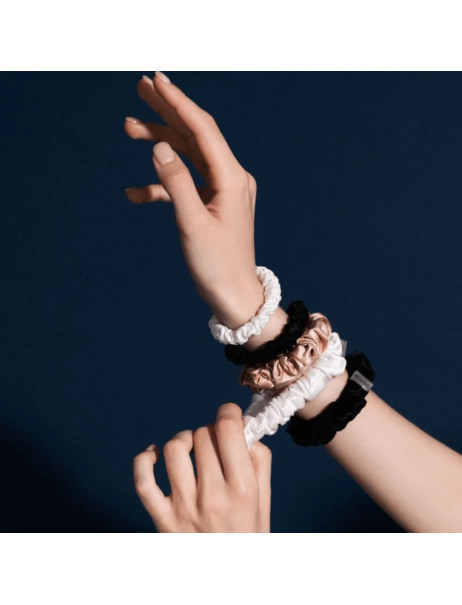MOLODO Silk Scrunchie Mini Black Тонкая шелковая резинка для волос, черная