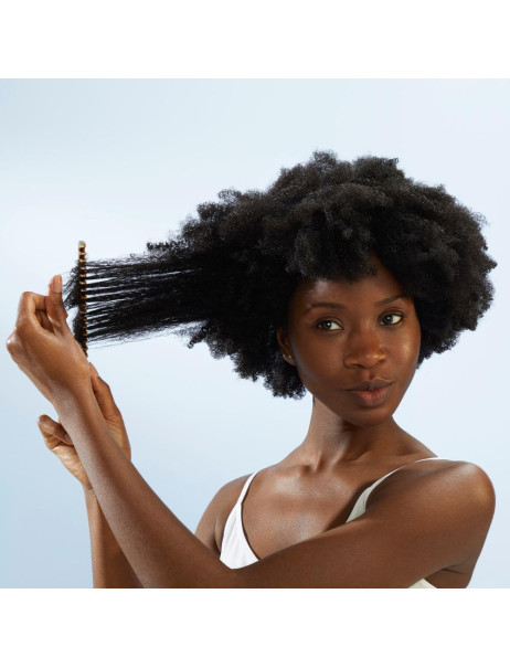 Oribe Supershine Run-Through Detangling Primer Несмываемый спрей-кондиционер для облегчения расчесывания волос