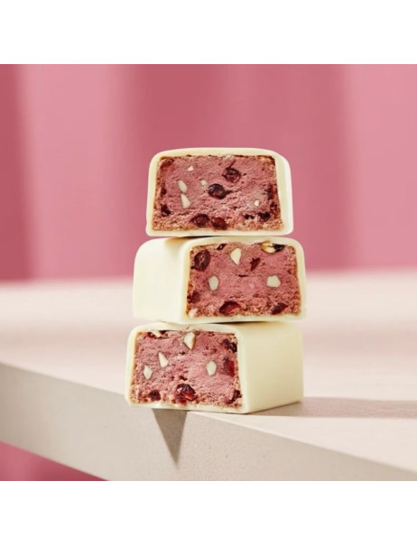 Perla Helsa Vegan Protein Bar Протеиновый батончик в белой глазури с миндалем, вишней и розмарином