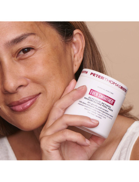 Peter Thomas Roth Even Smoother Glycolic Retinol Resurfacing Peel Pads Відновлюючі диски для обличчя з ретинолом та гліколевою кислотою
