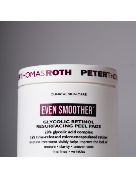 Peter Thomas Roth Even Smoother Glycolic Retinol Resurfacing Peel Pads Відновлюючі диски для обличчя з ретинолом та гліколевою кислотою