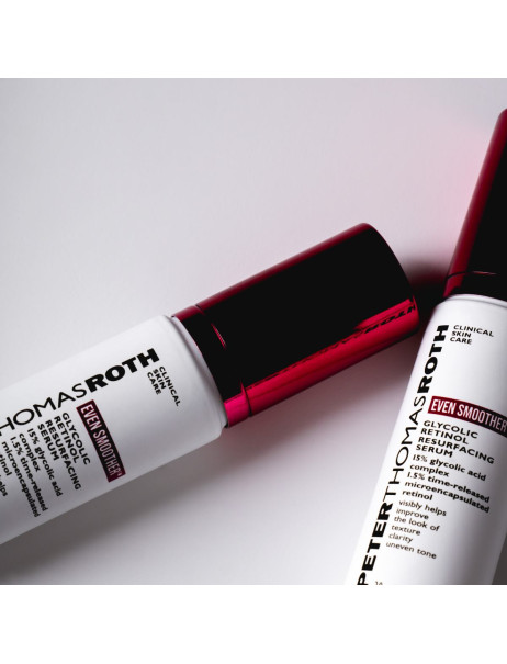Peter Thomas Roth Even Smoother Glycolic Retinol Resurfacing Serum Відновлююча сироватка для обличчя з ретинолом та гліколевою кислотою
